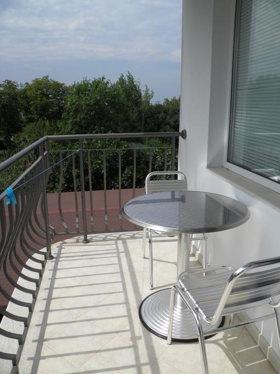 Family Hotel Maritime Achtopol Zimmer foto